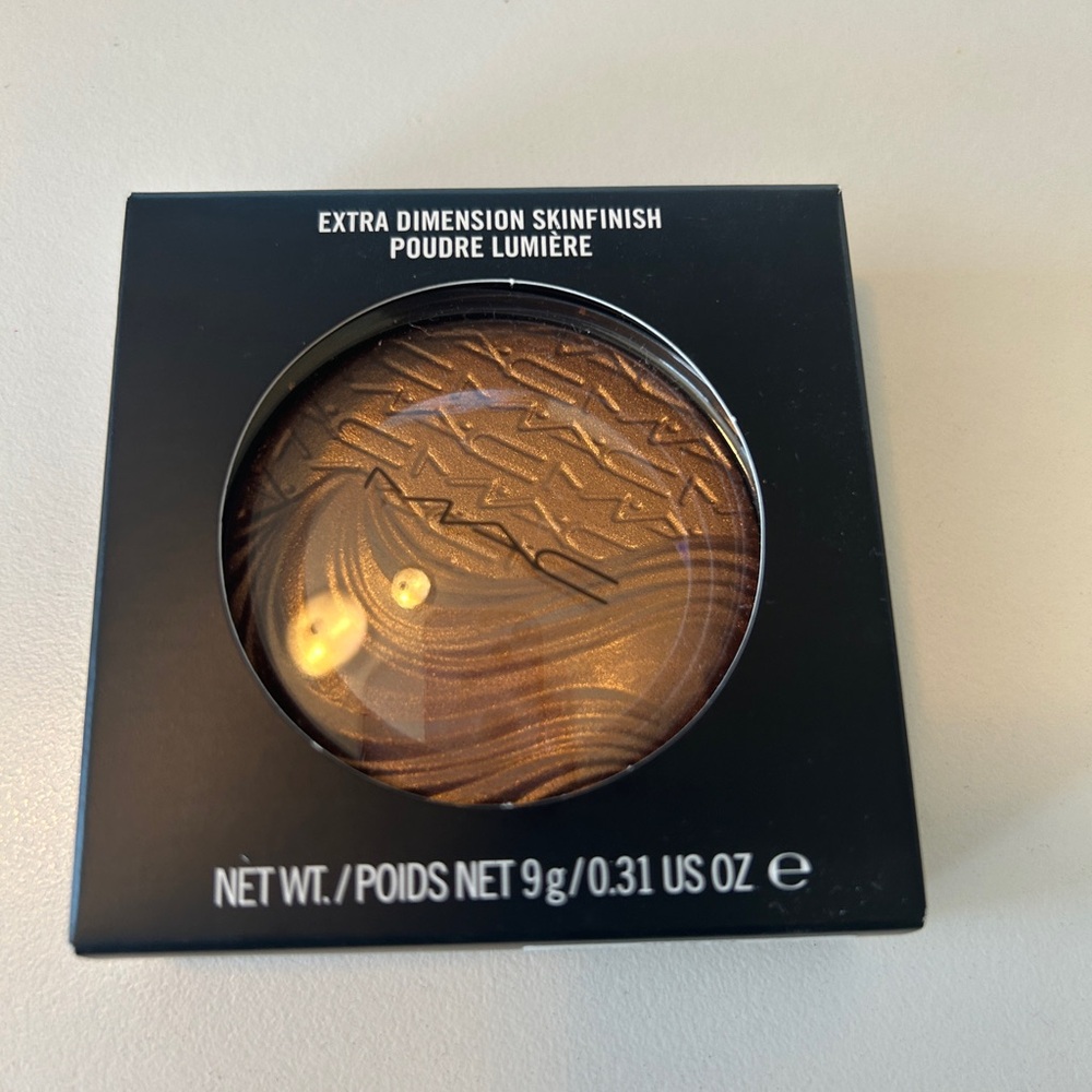 MAC Cosmetics Extra Dimension Skinfinish Highlighter - Glorify